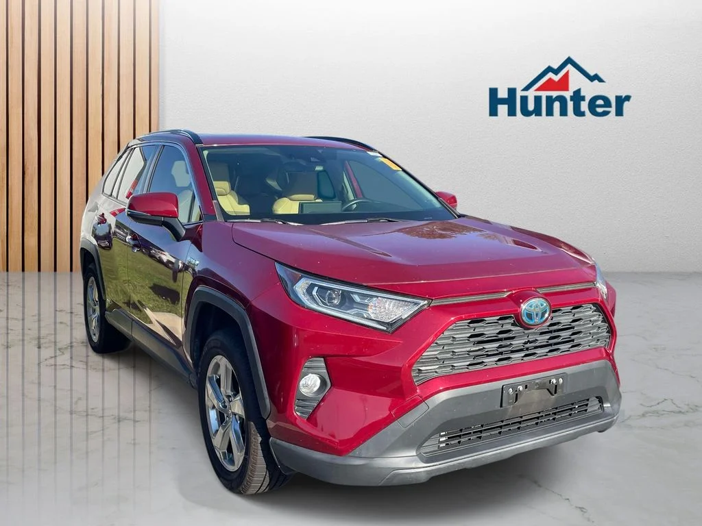 Used 2021 Ruby Flare Pearl Toyota Hybrid XLE Premium image 1