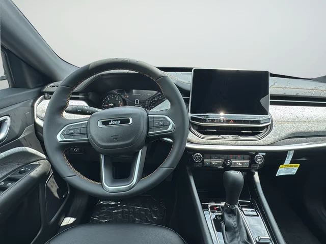 2026 Jeep Compass 85th Anniversary - Photo 11