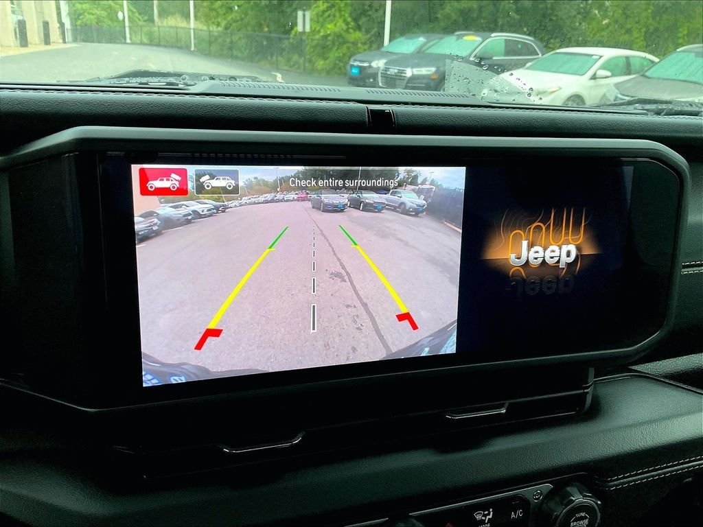 Used 2025 Hydro Blue Pearl Coat Jeep Sahara image 19