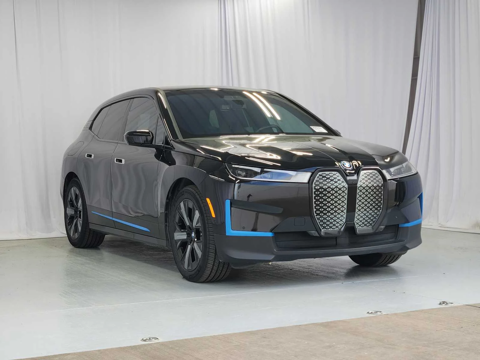 Used 2023 BMW iX Base with VIN WB523CF03PCM51193 for sale in Plano, TX