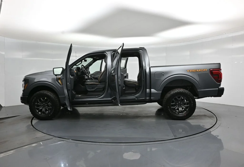 New 2026 Carbonized Gray Metallic Ford Tremor image 34
