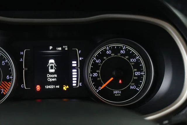 Used 2015 White Jeep Latitude image 7
