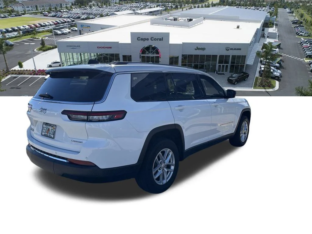 Certified Used 2023 White Jeep Laredo image 4