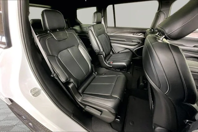 New 2026 White Jeep Limited Reserve image 11
