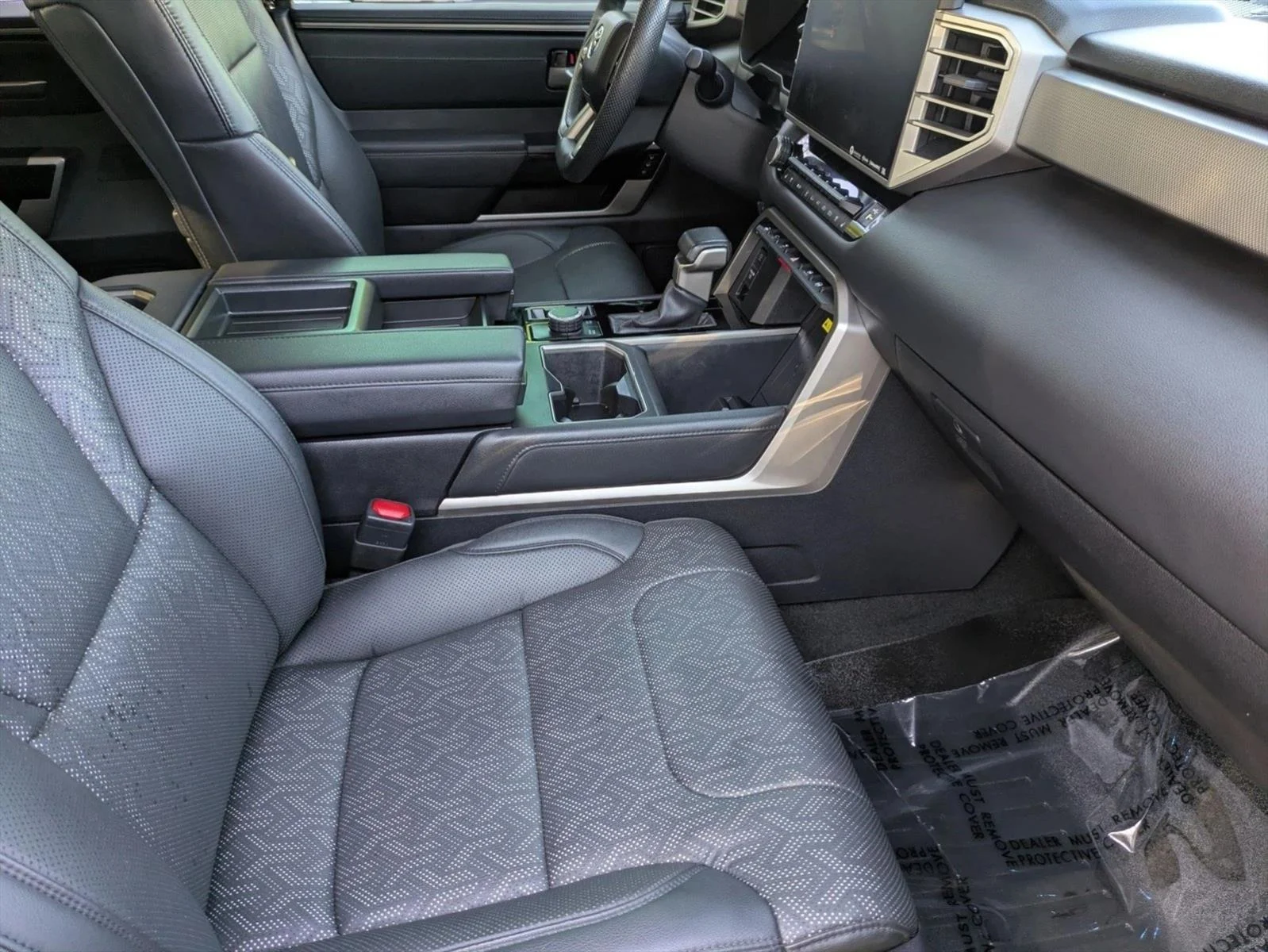 2024 Toyota Tundra Limited - Photo 19