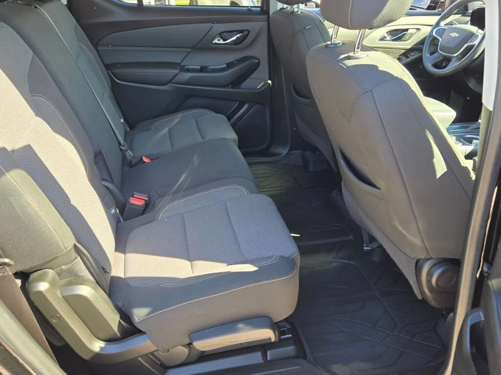 Used 2020 Black Chevrolet LS image 8