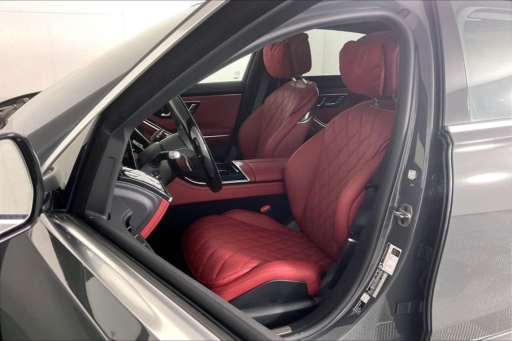 New 2026 MANUFAKTUR Silicon Grey Mercedes-Benz S 580 image 9