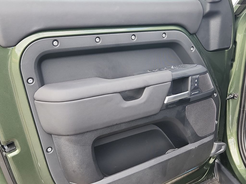 Used 2026 Woolstone Green Metallic Land Rover S image 12