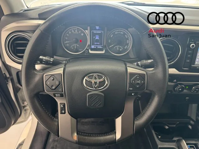 Used 2017 White Toyota SR5 image 22