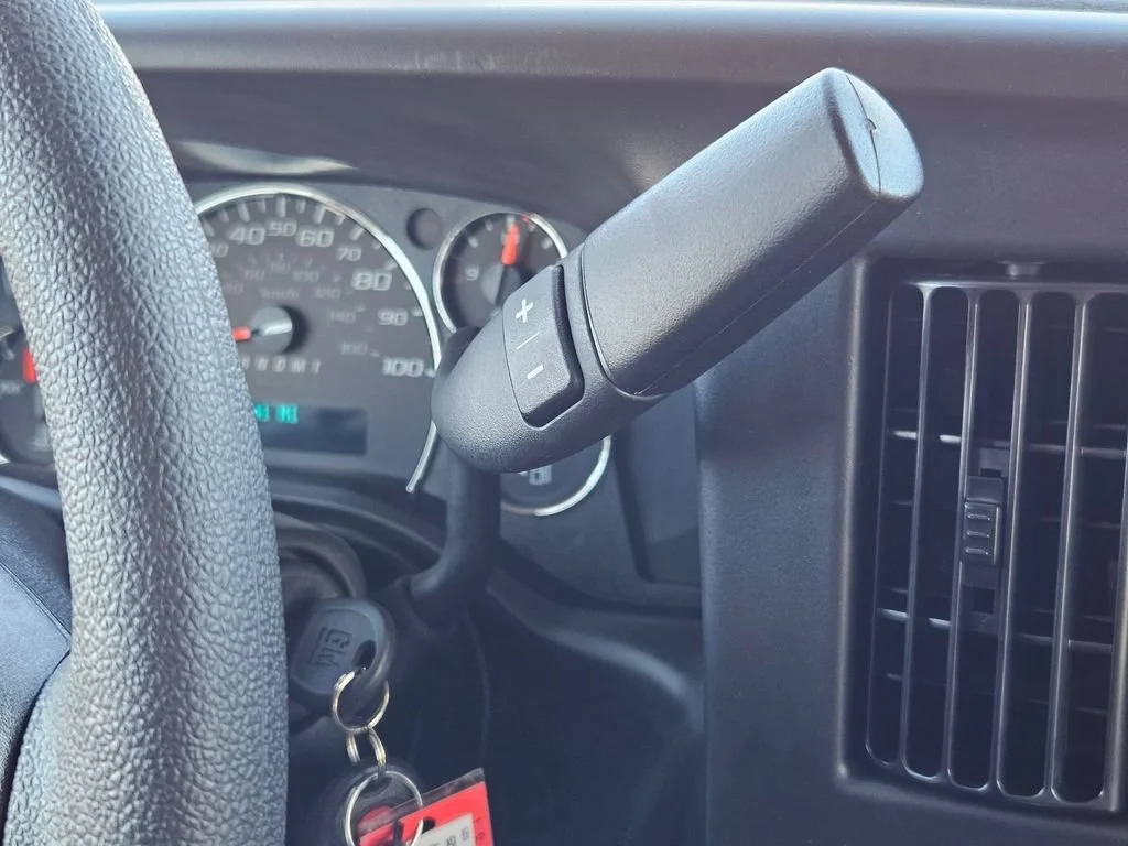 2025 Chevrolet Express Cargo Work Van - Photo 18