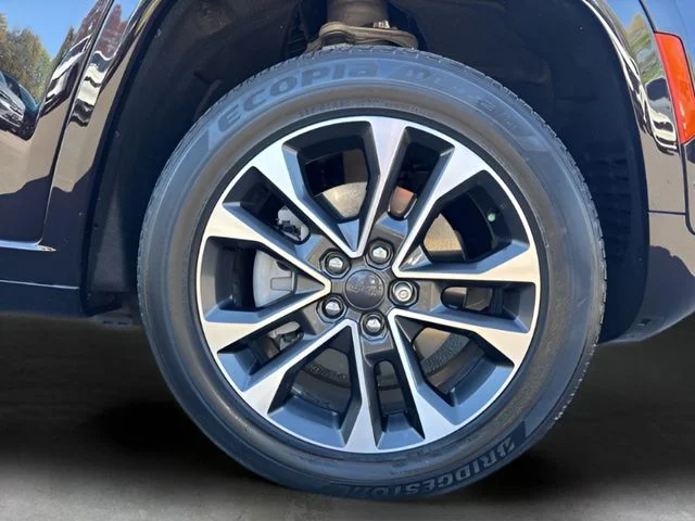 Used 2022 Brown Jeep Overland 4xe image 39