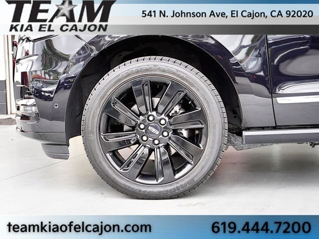 Used 2022 Black Lincoln Reserve image 7
