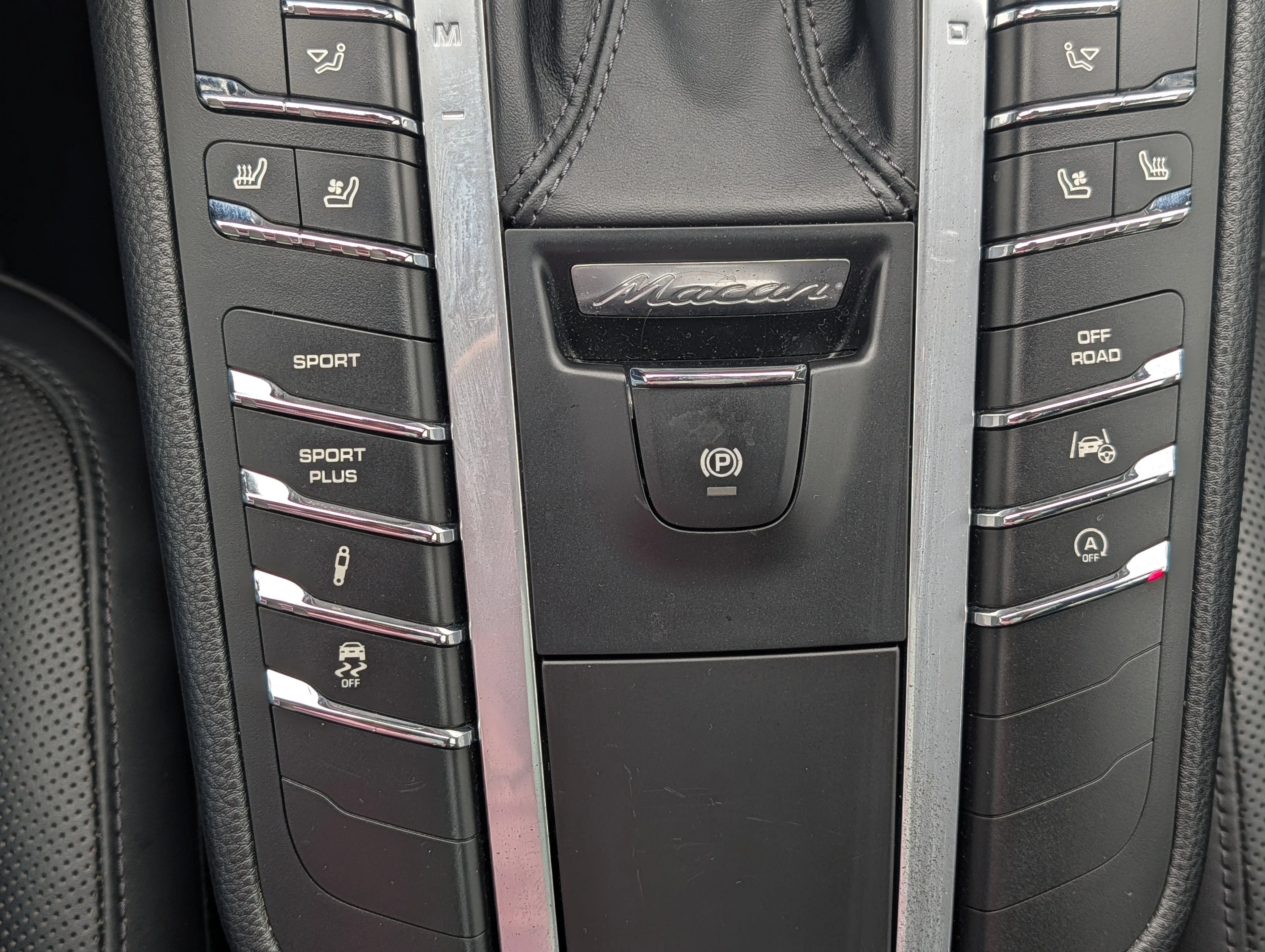 2018 Porsche Macan Turbo - Photo 31