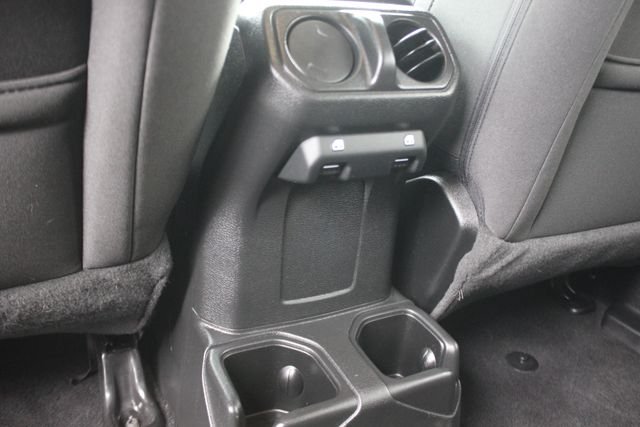 Used 2023 Silver Jeep Sport S image 21