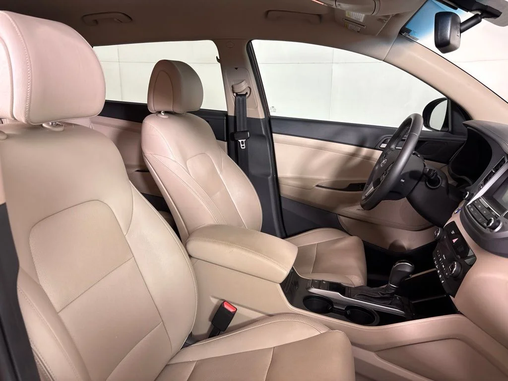 Used 2018 Red Hyundai SEL Plus image 20