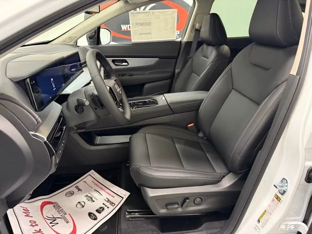 New 2025 Everest White TriCoat Nissan SL image 12