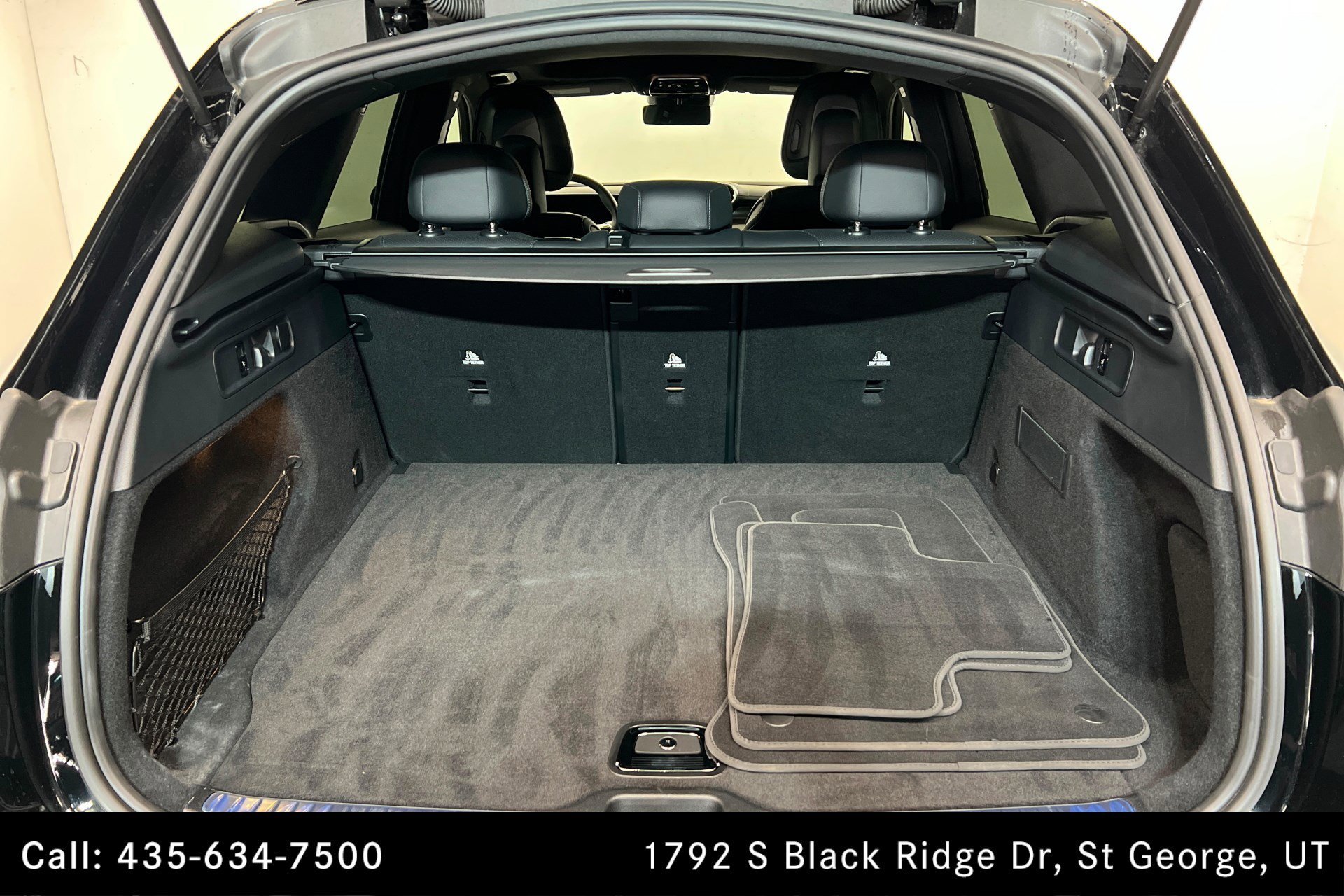 Certified Used 2026 Black Mercedes-Benz GLC 300 image 23