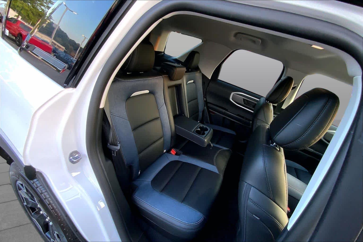 Used 2025 Oxford White Ford Outer Banks image 17