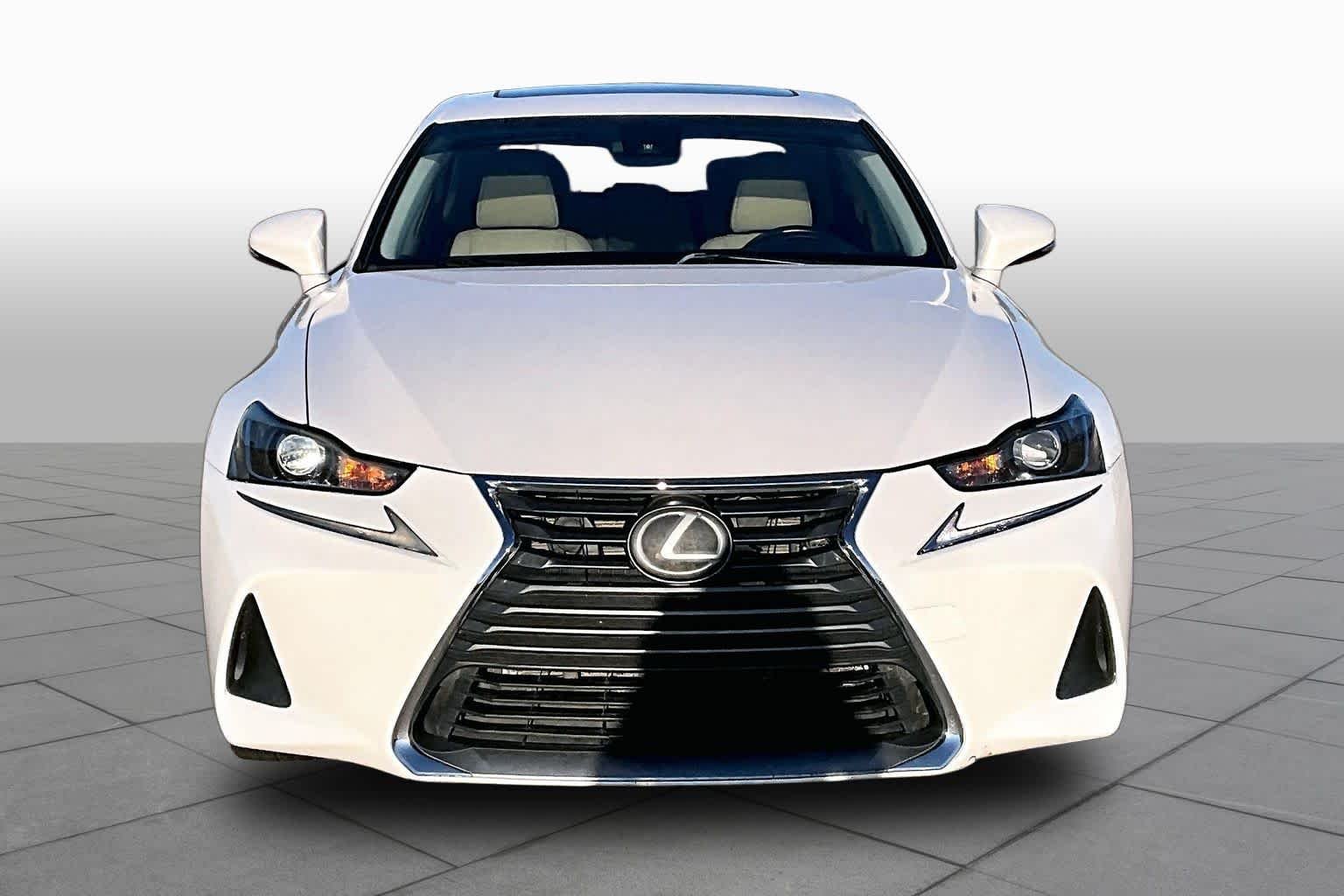 Used 2017 Eminent White Pearl Lexus  image 4