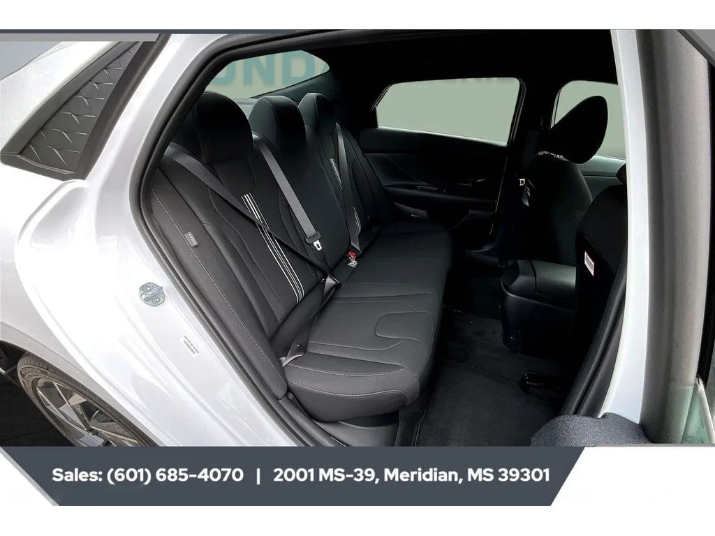 Used 2025 SERENITY WHITE Hyundai SEL Sport image 8