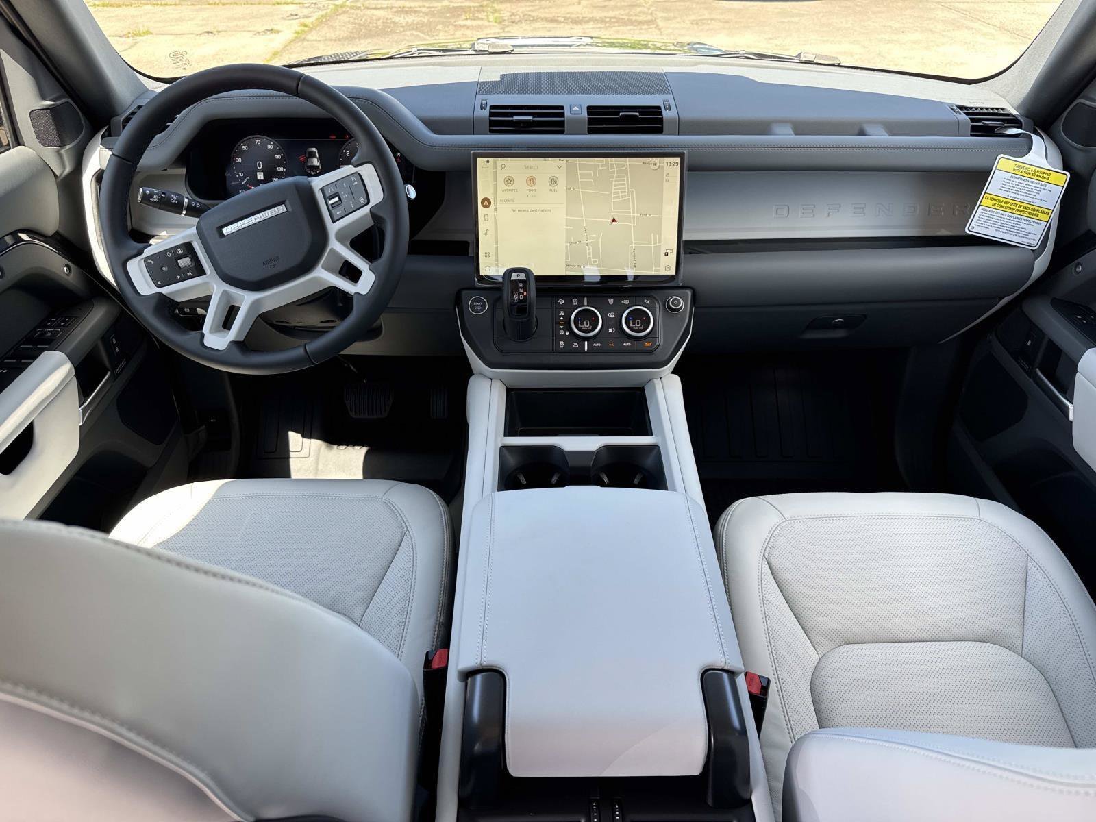 New 2026 Carpathian Grey Land Rover X-Dynamic SE image 9