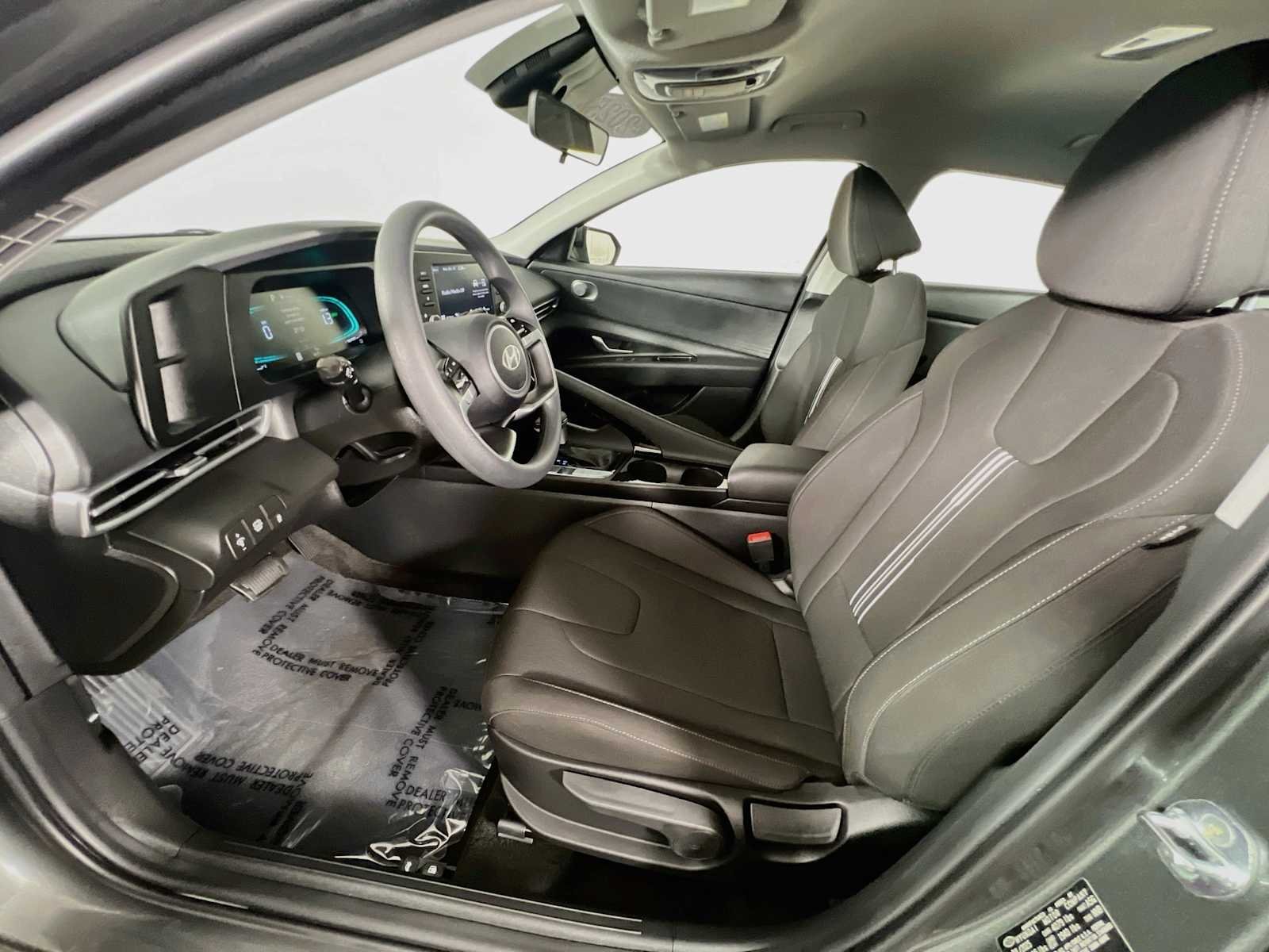 Used 2025 Amazon Gray Hyundai Blue image 21