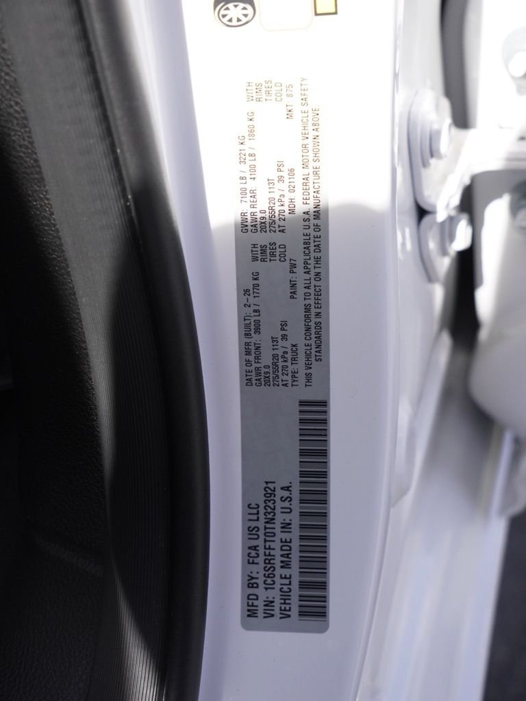 New 2026 Bright White Clear-Coat Exterior Paint RAM Big Horn/Lone Star image 30