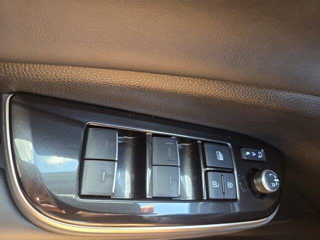 Used 2026 Oxygen White Toyota XLE image 20