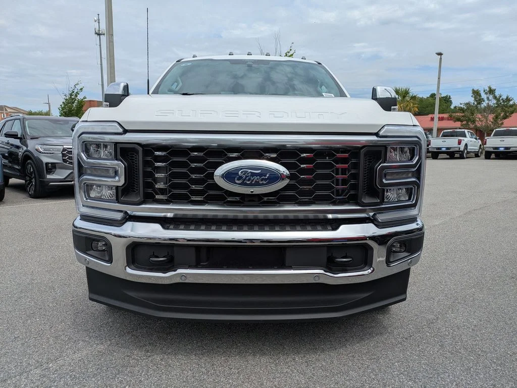 New 2026 Star White Metallic Tri-Coat Ford Lariat image 8
