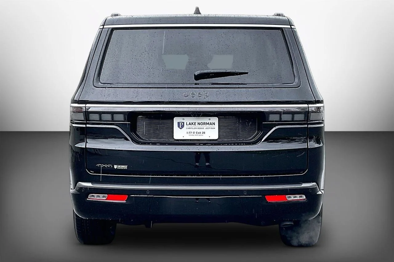 New 2026 High Gloss Black Jeep  image 7