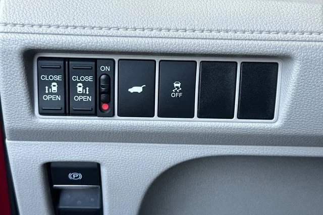 Used 2026  Honda EX-L image 32