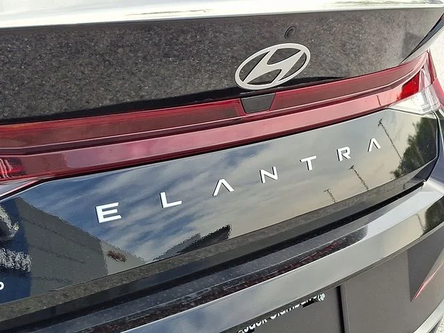 New 2026 Black Hyundai SE image 17