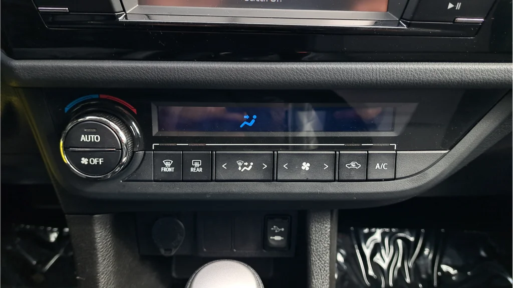 Used 2016 Blue Toyota S image 16