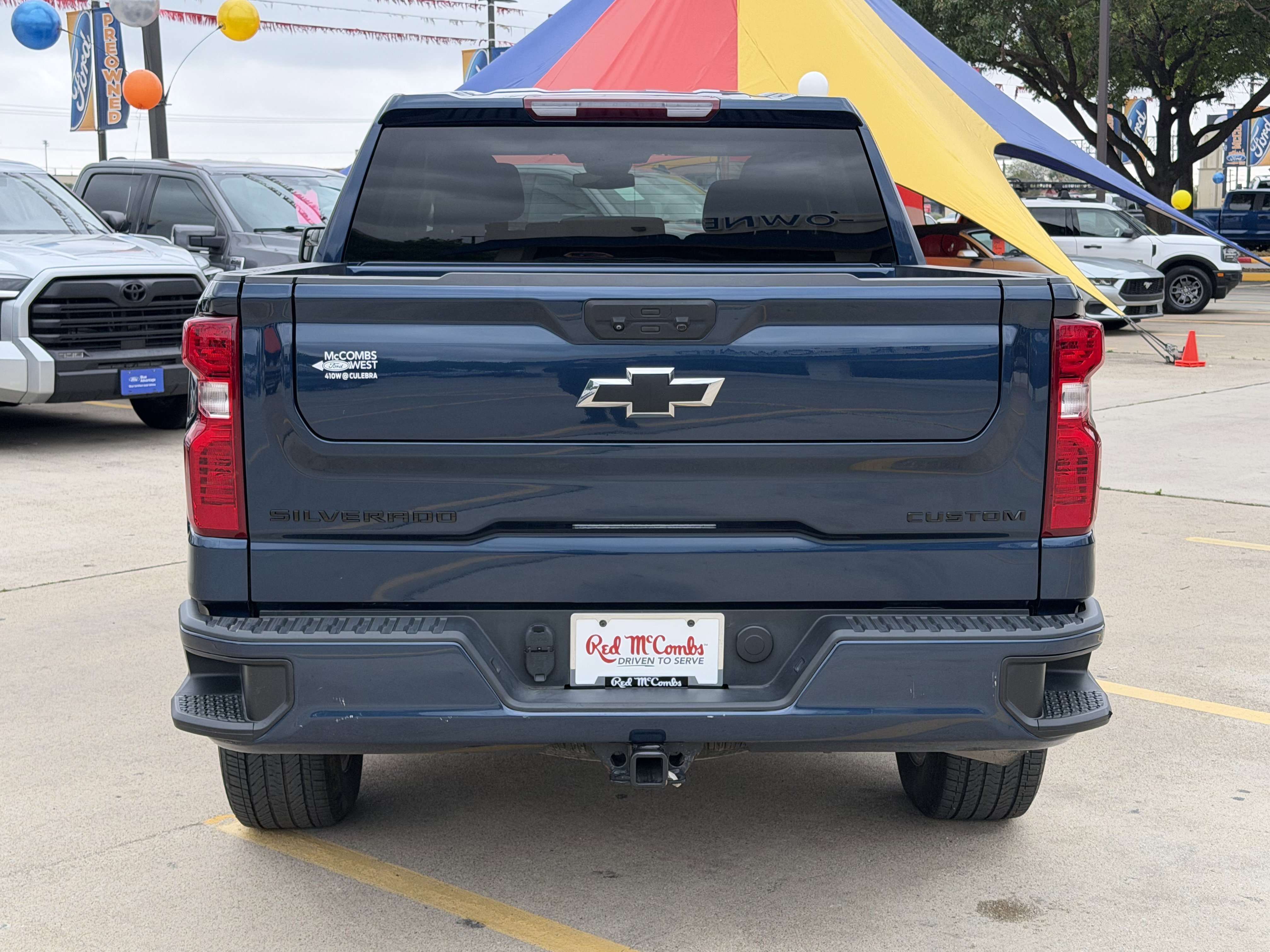 Used 2023 Northsky Blue Metallic Chevrolet Custom image 9