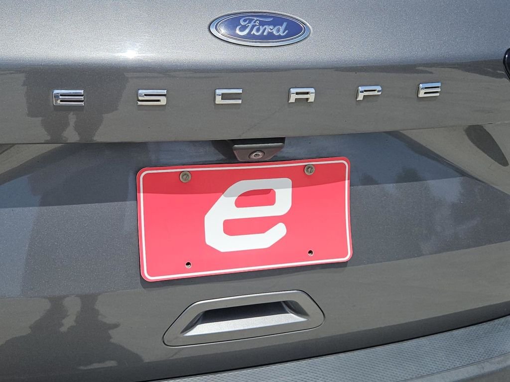 Used 2022 Gray Ford SE image 36