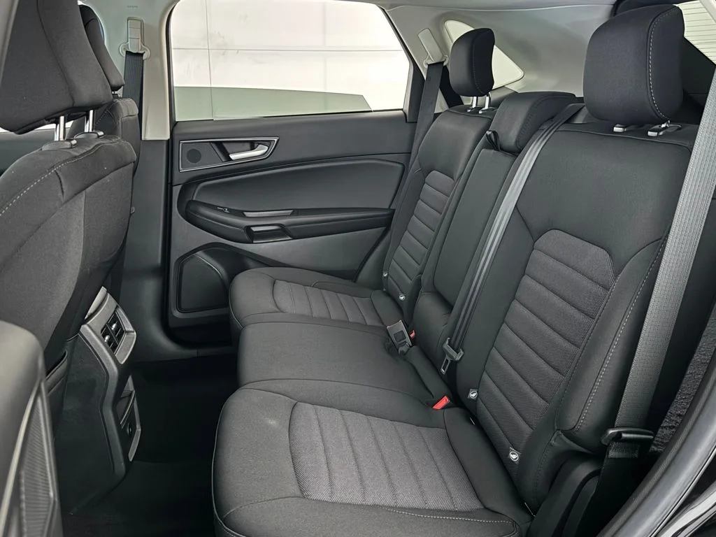 New 2024 Black Ford SE image 16