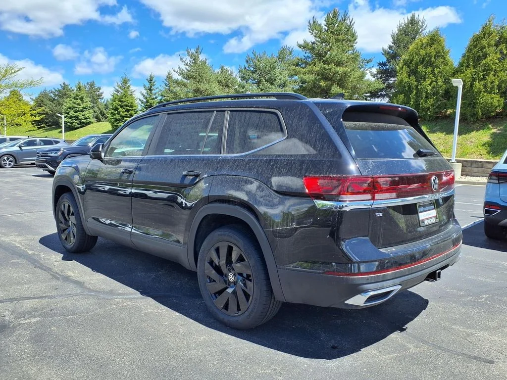 New 2026 Deep Black Pearl Volkswagen SE w/Technology image 4