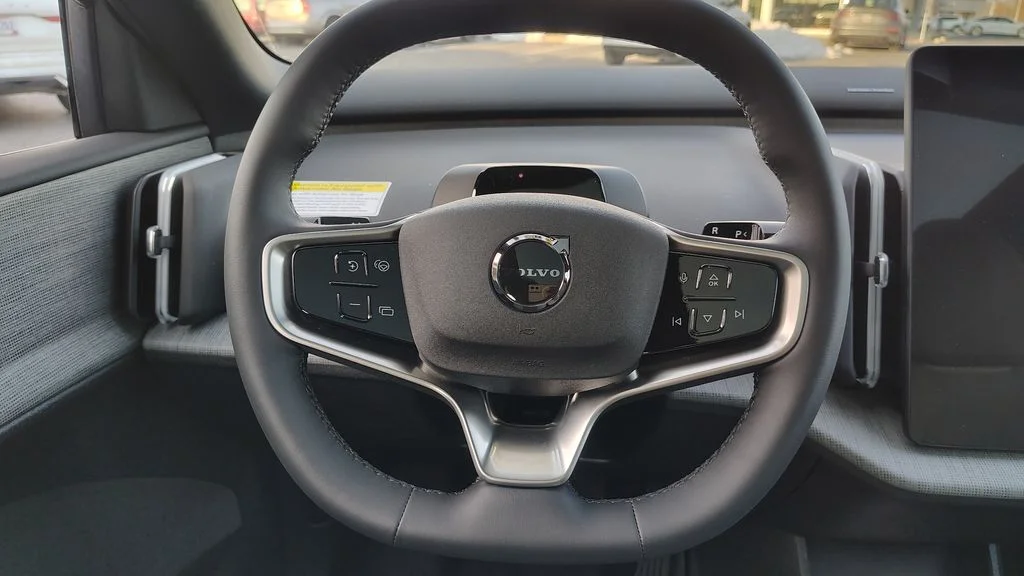 2026 Volvo EX30 Plus - Photo 10