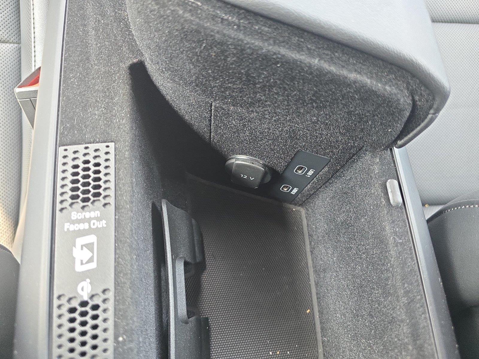 Used 2021  Porsche 4S image 26