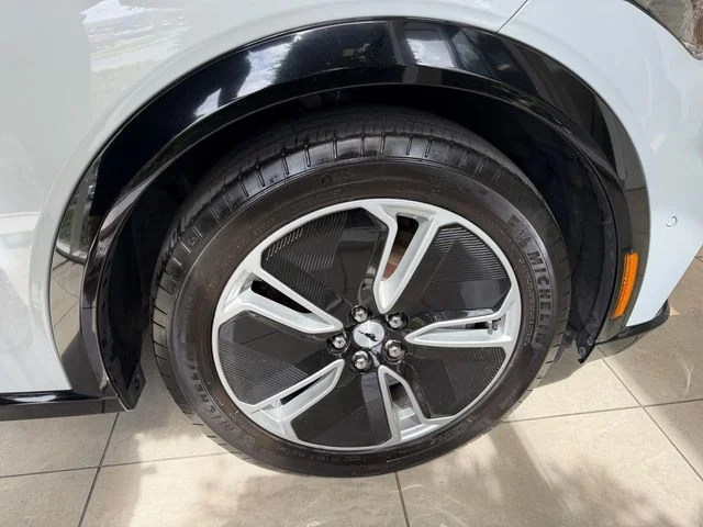 Used 2023 White Metallic Ford Premium image 8