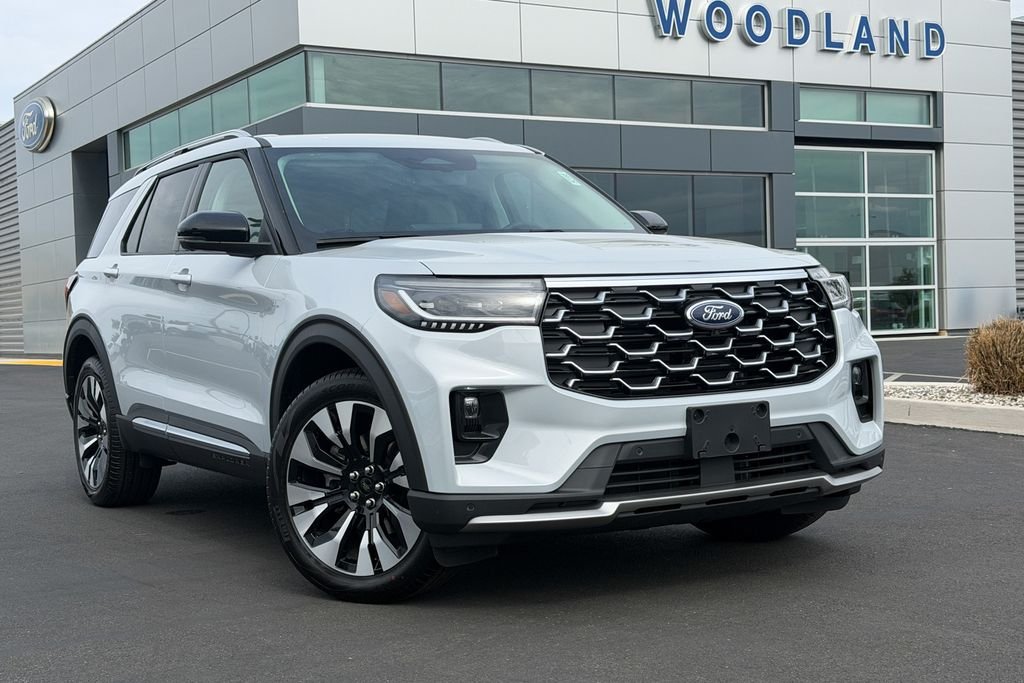 2026 Ford Explorer Platinum 4WD's photo
