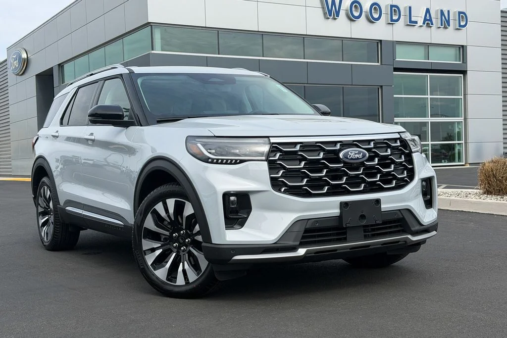 2026 Ford Explorer Platinum 4WD's photo