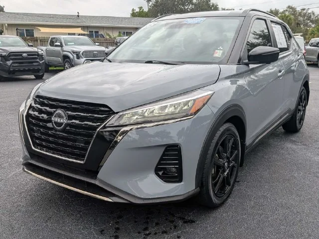 Used 2023 Gray Nissan SR image 7