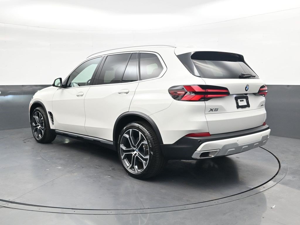 Used 2026 Alpine White BMW xDrive40i image 6
