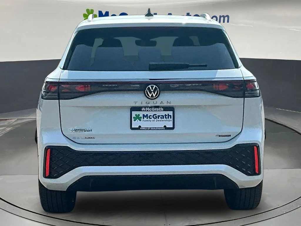 New 2026 Opal White Pearl Volkswagen 2.0T SEL R-Line Turbo image 4