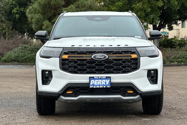 New 2026 Star White Metallic Tri-Coat Ford Tremor® image 27