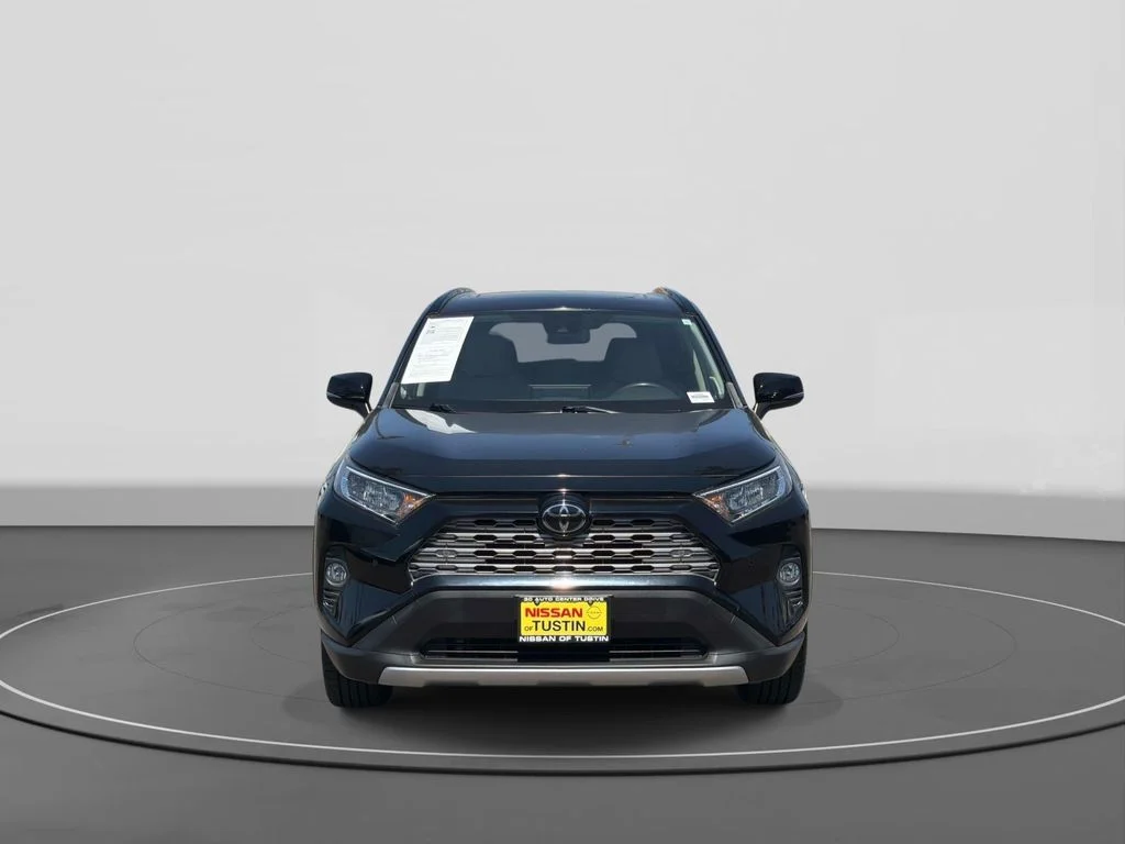 Used 2019 Midnight Black Metallic Toyota Limited image 2