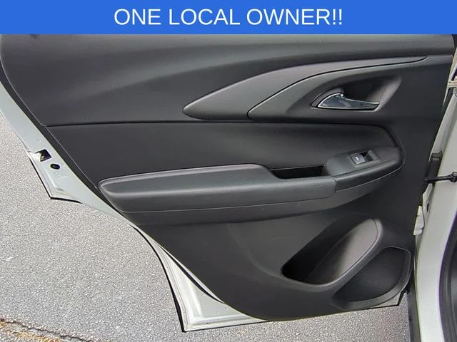 Used 2022 White Chevrolet LS image 27