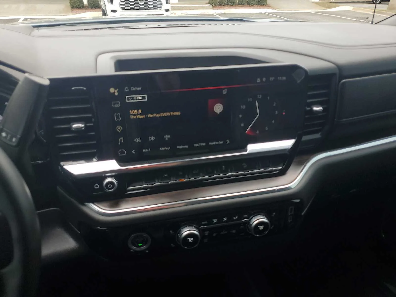 Used 2024 Downpour Metallic GMC SLT image 12