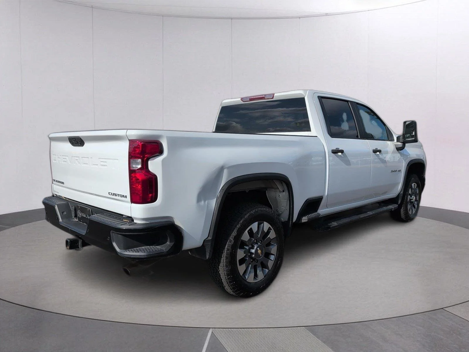 Used 2024 Summit White Chevrolet Custom image 5